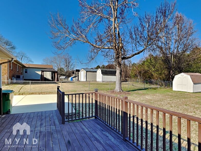 Building Photo - 2436 Judith Ave