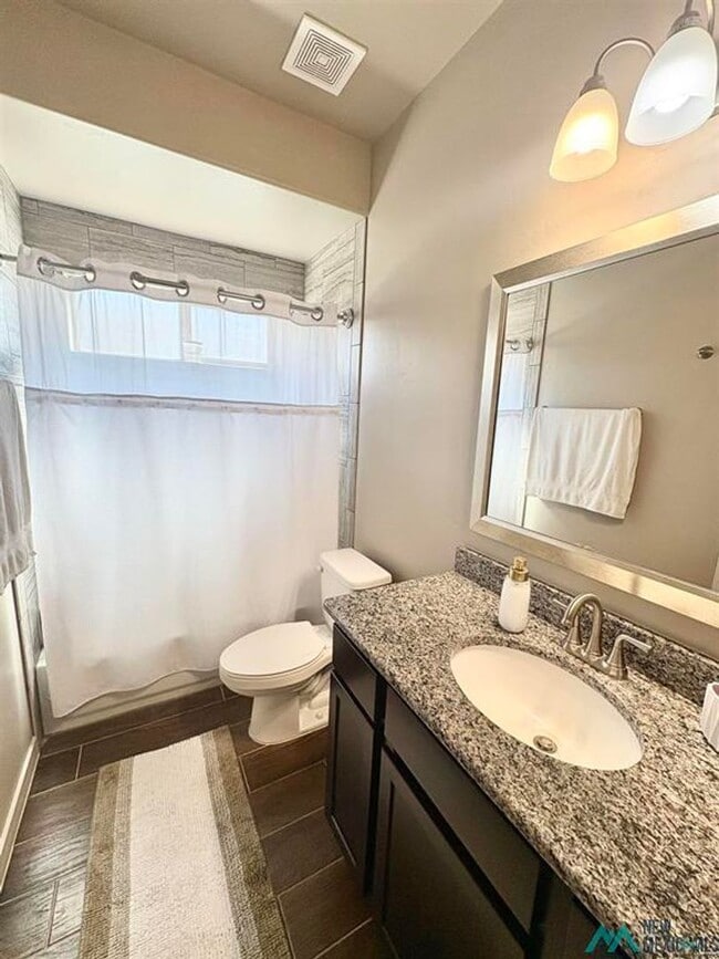 Building Photo - Large Four Bedroom Newer Construction Home