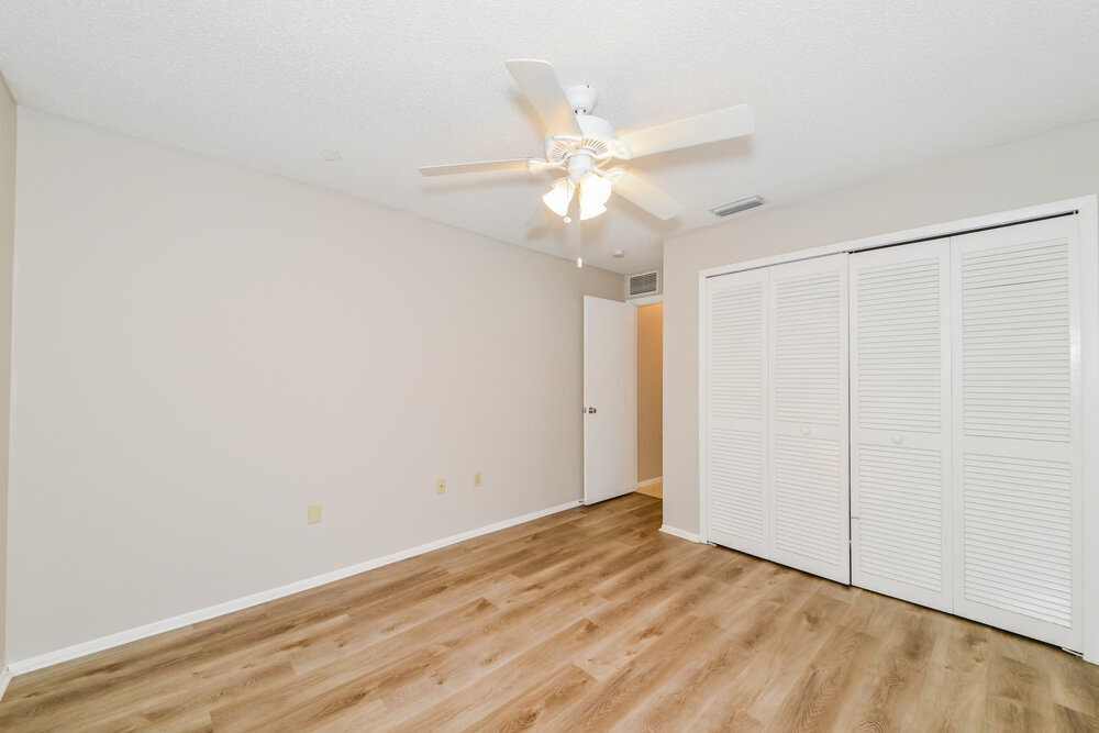 Building Photo - 5453 Colonial Oaks Blvd