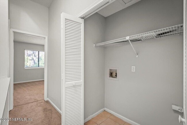 Building Photo - 8300 Plaza Gate Ln