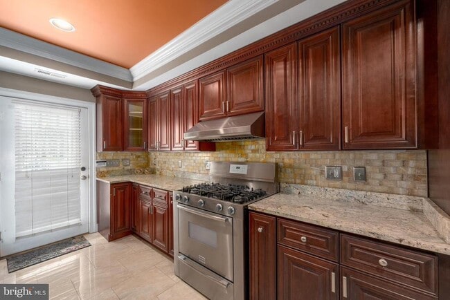 Building Photo - 316 Albemarle St