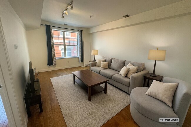 Primary Photo - 4401 Park Ave
