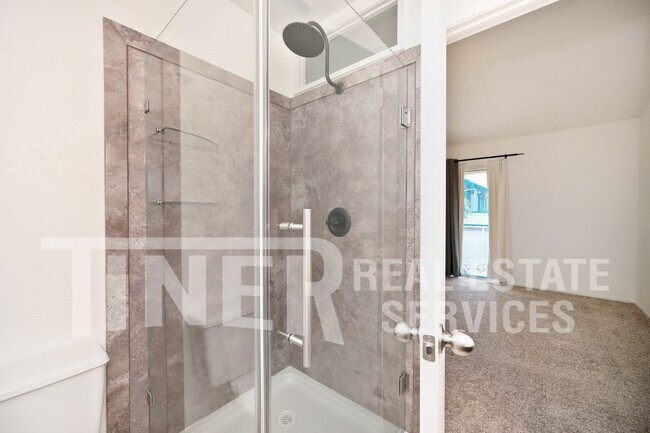 Building Photo - 9118 Madison Green Ln