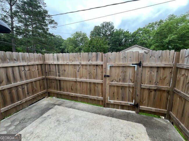 Building Photo - 174 Cloud St