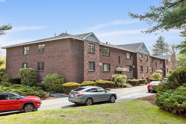 Building Photo - 61 Spencer Rd
