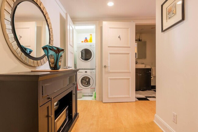 Building Photo - 201 W 58th St