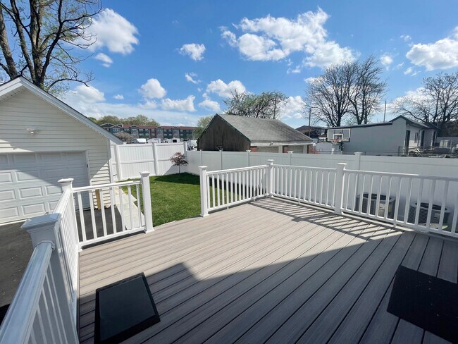 Building Photo - 26 Armm Ave