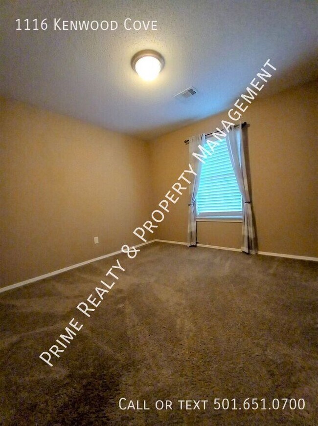 Building Photo - 1116 Kenwood Cove
