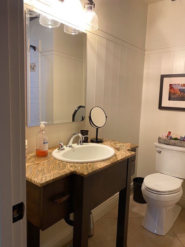 Building Photo - Coming Soon... Beautifully Updated Home in Central Location