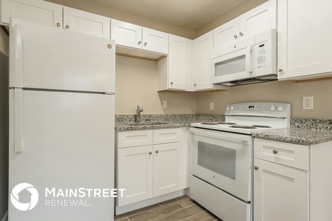 Building Photo - 1829 5th Way NW