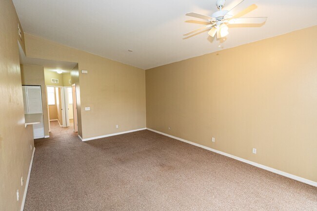 Building Photo - 4275 Bellasol Cir