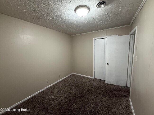 Building Photo - 6709 Rebecca Ln
