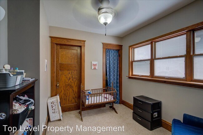 Building Photo - 2 br, 1 bath House - 411 S Orchard St.