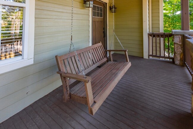 Building Photo - Adorable 3 bedroom home!