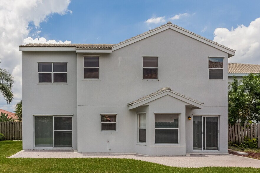 Building Photo - 7142 Davit Cir