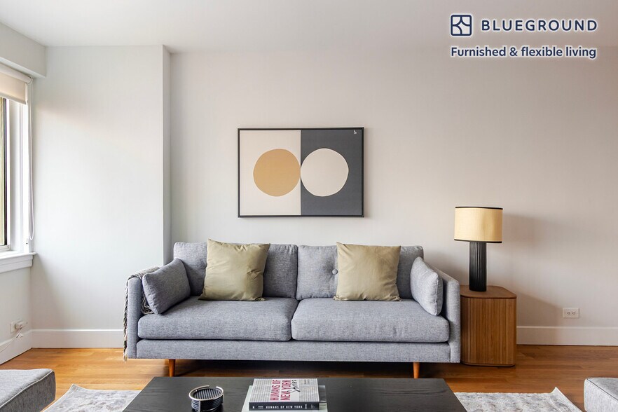 Building Photo - 360 E 65th St