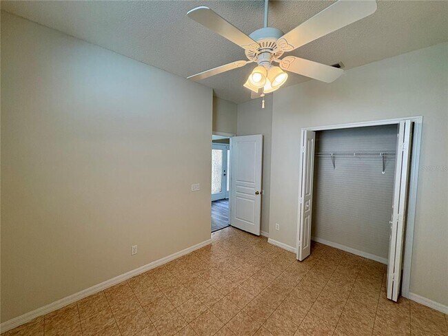 Building Photo - 4652 56th Terrace E