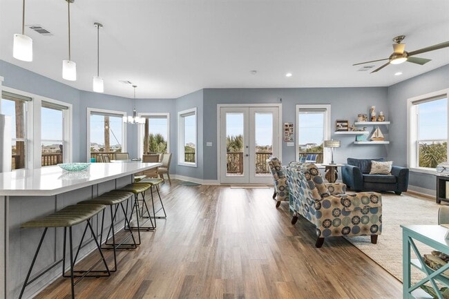 Building Photo - 4111 Isla Del Sol Dr