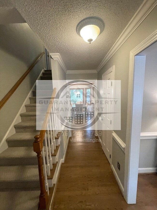 Building Photo - 639 Greenwood Cir