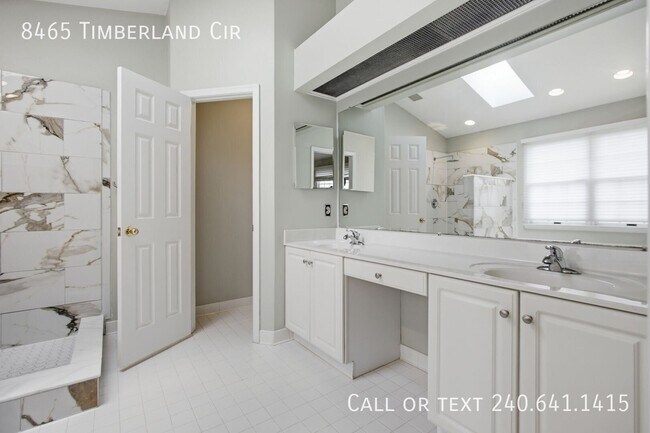 Building Photo - 8465 Timberland Cir