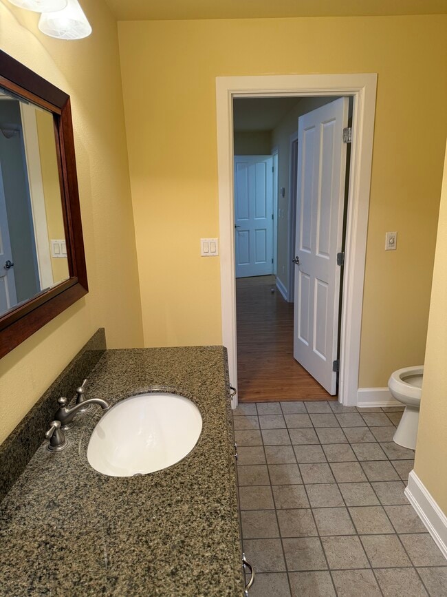 Building Photo - 184 Capitol Ridge Rd