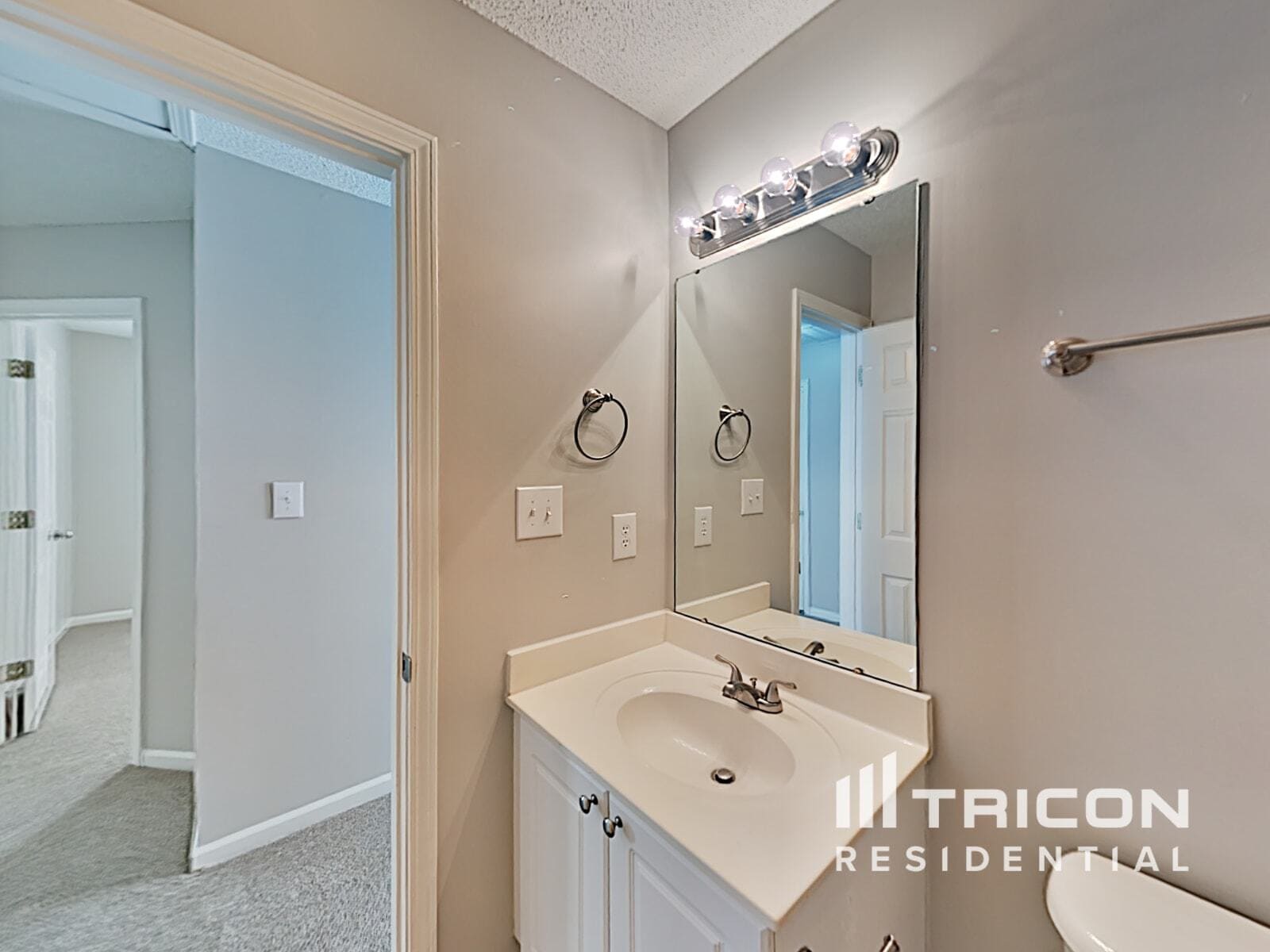 Building Photo - 7511 Rolling Meadows Ln