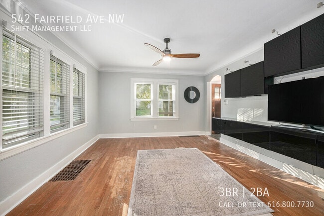 Building Photo - 542 Fairfield Ave NW