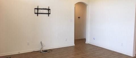 Building Photo - 208 E Jade Dr