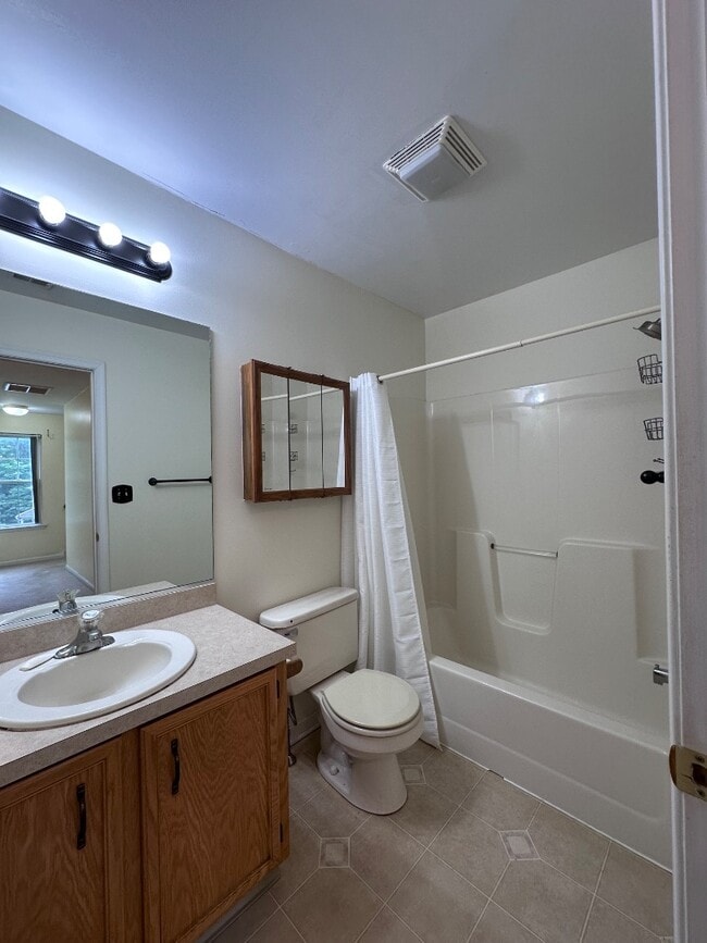 Building Photo - 11 Sand Hollow Dr