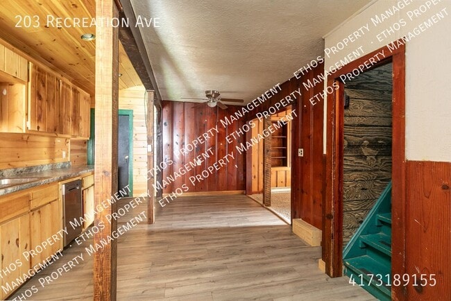 Building Photo - 203 Recreation Ave