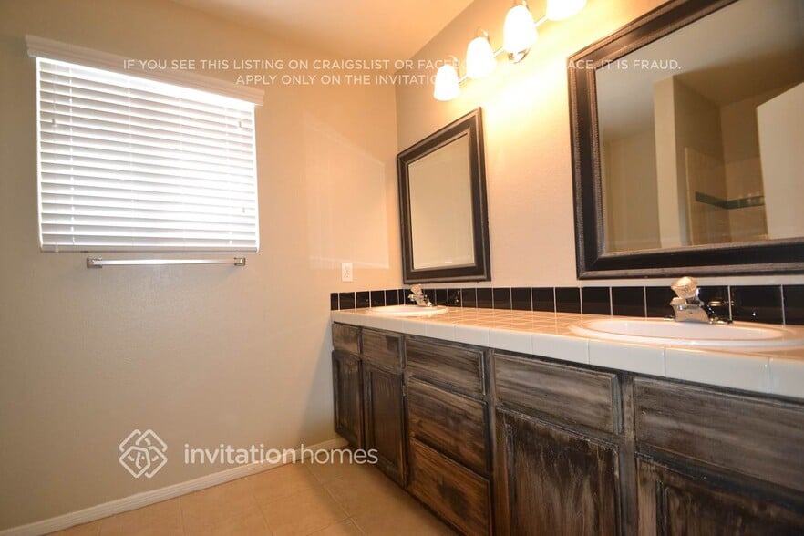 Building Photo - 1629 Palmae Way