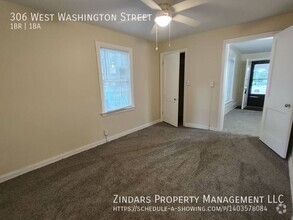 Building Photo - Updated 1 Bed 1 Bath Apartment in Downtown...