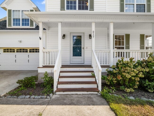 Building Photo - 217 Derby Downs Dr