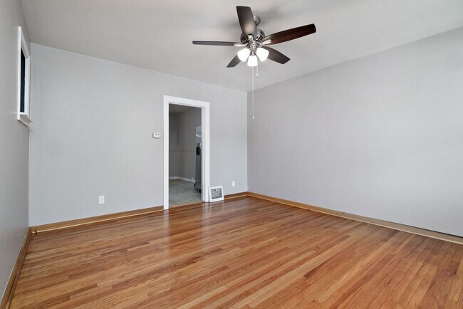 Building Photo - 6271-6273 Odell