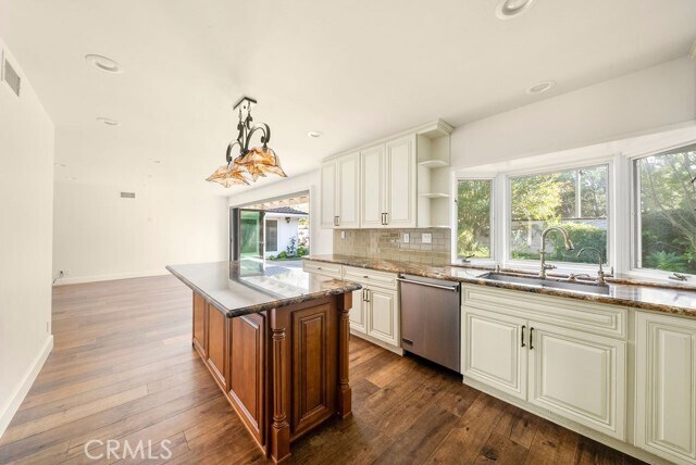 Building Photo - 2646 Basswood St