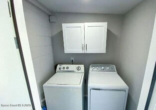 Building Photo - 2134 Pineapple Ave