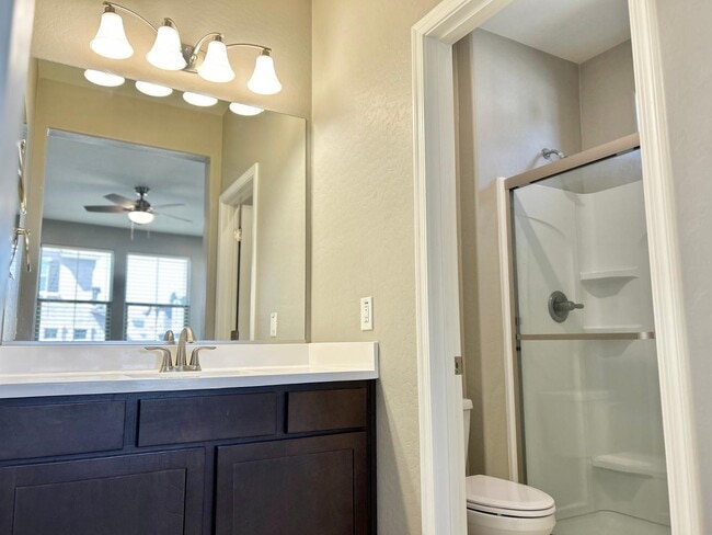 Building Photo - 152 N 56th Pl