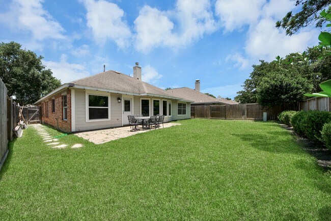 Building Photo - 18027 Parkwille Ln