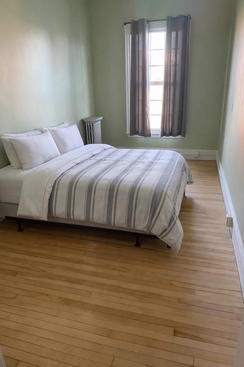 Building Photo - 76 Main St