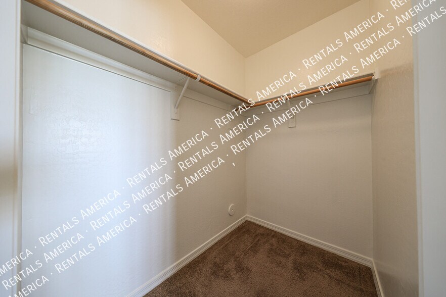 Building Photo - 26462 N 165th Dr