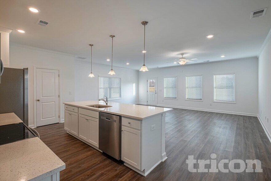 Building Photo - 119 E Rdg Wy