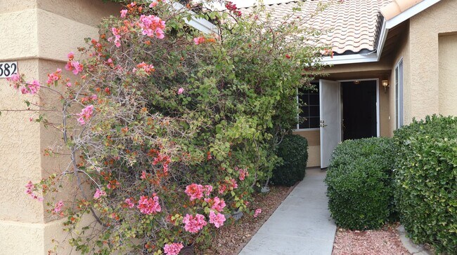 Building Photo - Just Remodeled House