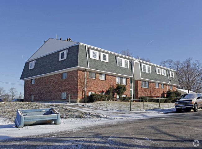 Primary Photo - Hickorydale Apartments