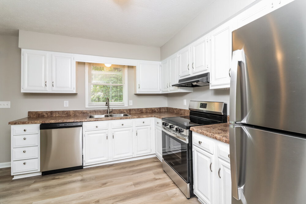 Building Photo - 585 Cedar Ct