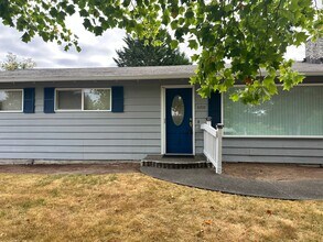 Building Photo - 5707 Sunset Ln
