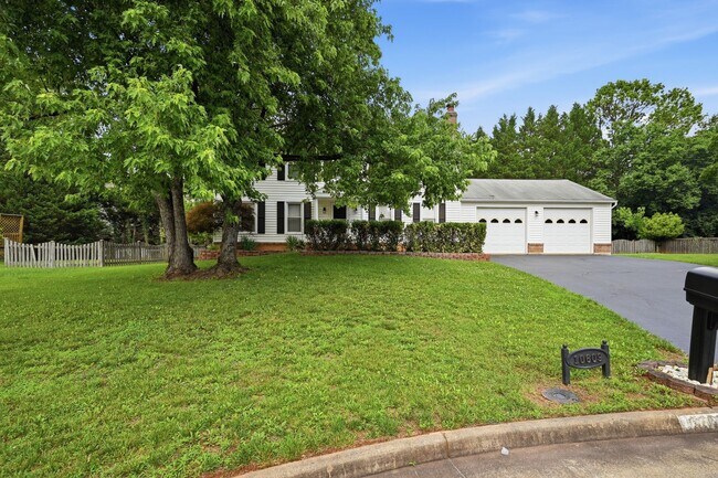 Building Photo - 10609 Oxford Ct