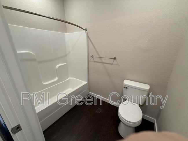 Building Photo - 13513 S Mingo Rd