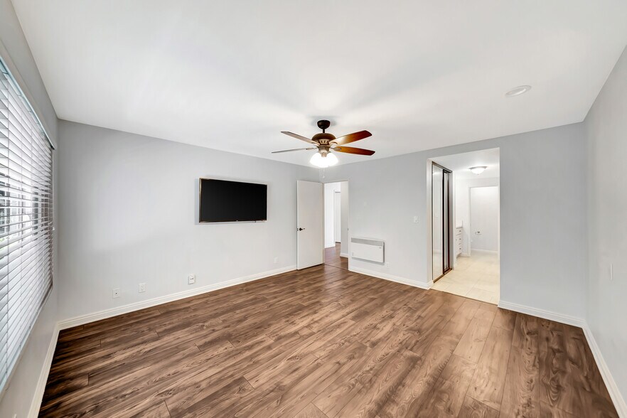 Building Photo - 3606 Vista Rey