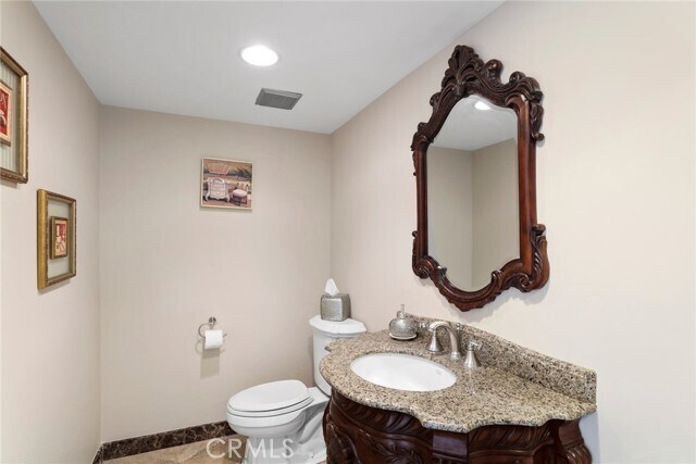 Building Photo - 960 S Jay Cir