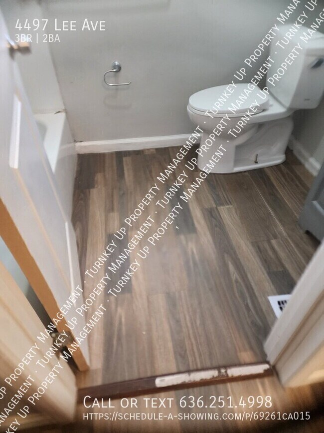 Building Photo - 4497 E Lee Ave